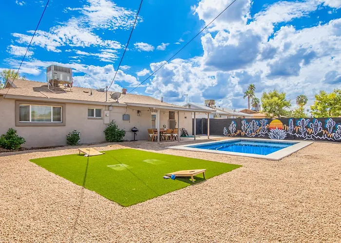 Eclectic Escape Wpool, Yard Games- Old Town5min Scottsdale