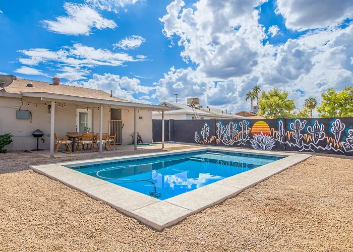 Eclectic Escape Wpool, Yard Games- Old Town5min * Scottsdale