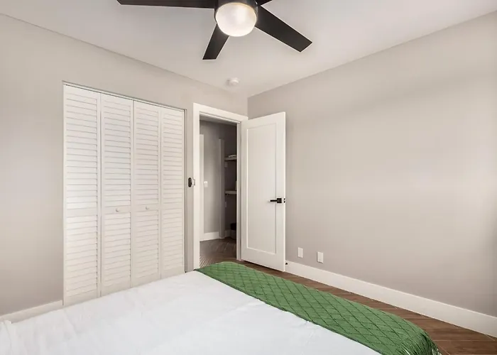 Eclectic Escape Wpool, Yard Games- Old Town5min Holiday home Scottsdale