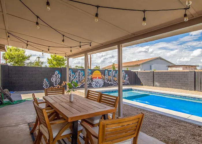 Holiday home Eclectic Escape Wpool, Yard Games- Old Town5min Scottsdale